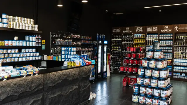 The Strongest Shop