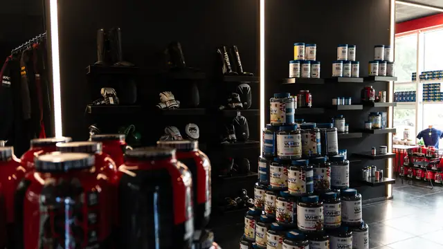 The Strongest Shop